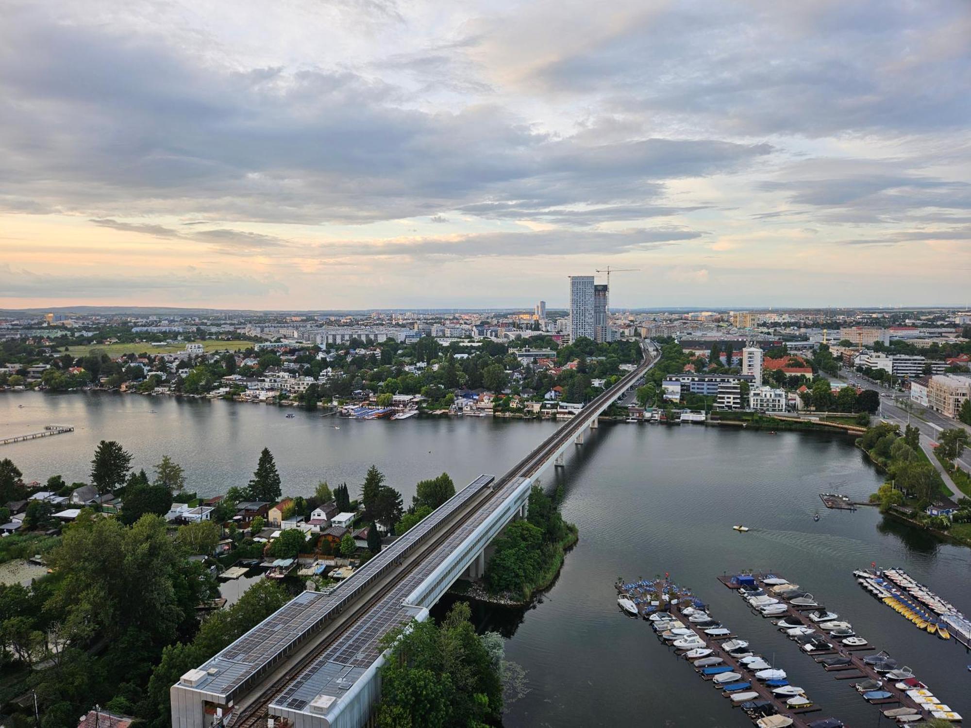 Yuki'S Place - Un-Vic, Danube Beach And Subway Near To Downtown Wien Eksteriør billede